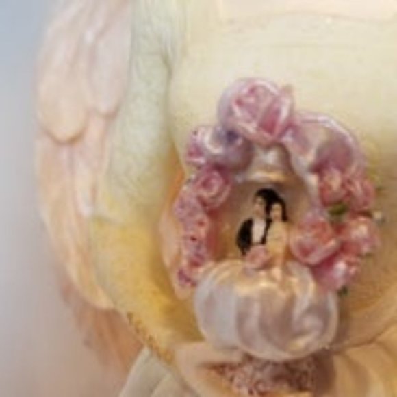 Pipka Earth Angels Whitney Wedding Angel limited edition statue home decor gift - Picture 2 of 8